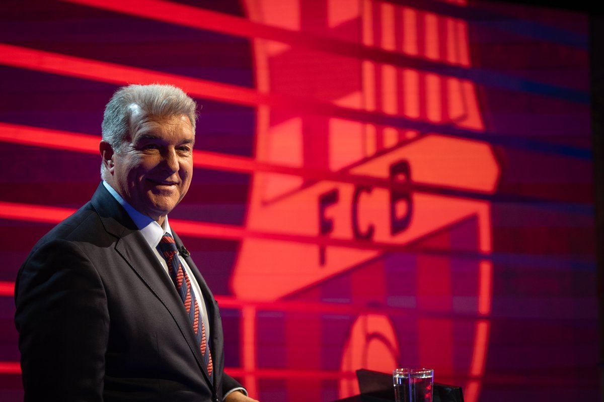 😂LAPORTA TIRA DE HUMOR EN SU ÚLTIMO ACTO PREVIO A LAS ELECCIONES

🗣️❝He comido jamón, macarrones, me subí a un tractor y a un toro mecánico… de butifarras no sé si he comido, pero alguna sí que he hecho durante este mes.❞

ℹ️<a href="/muunyoz/">Pol Muñoz</a>