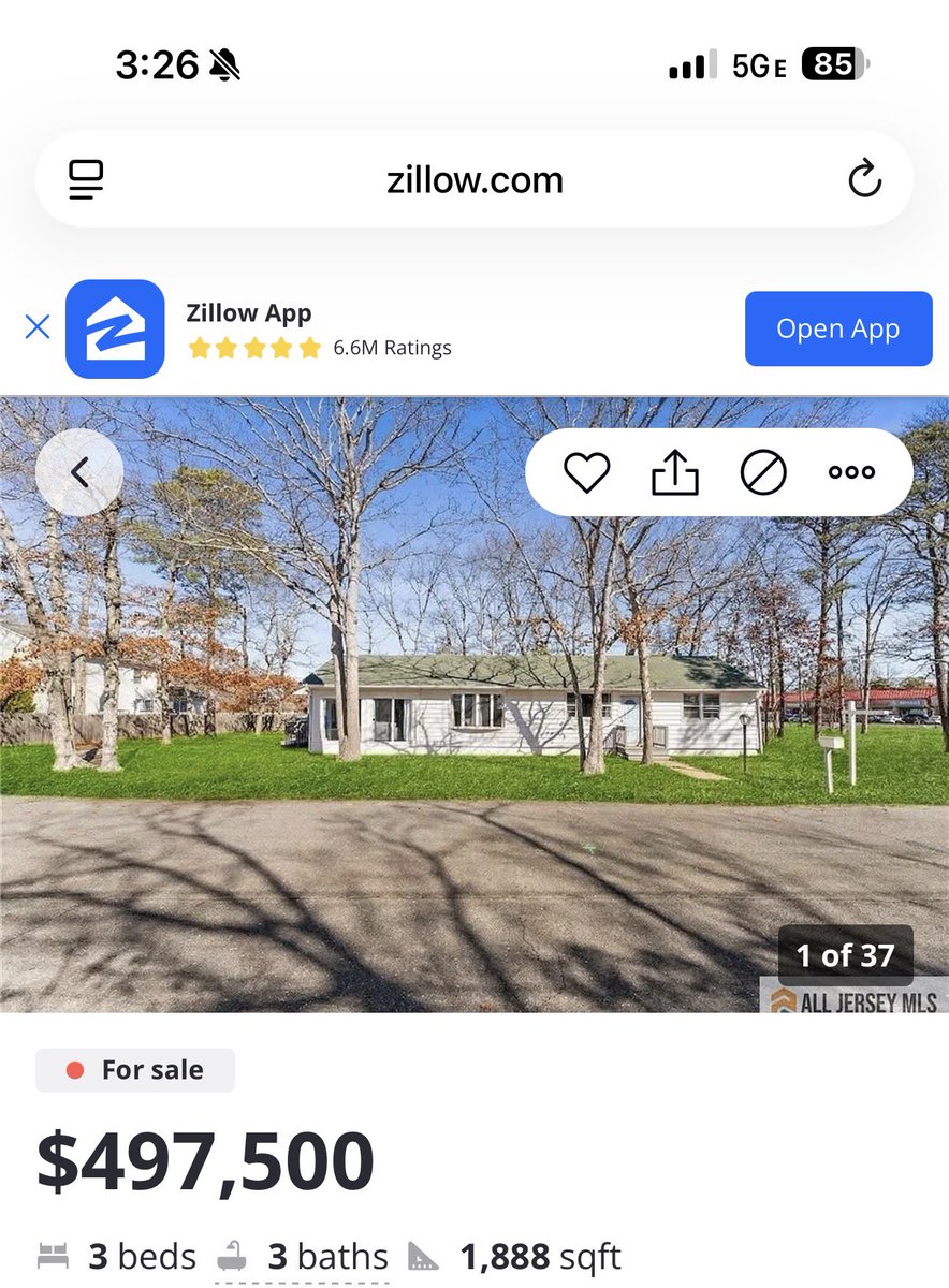 Emily Saxton tweet media