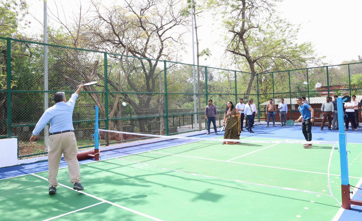 Officer Trainees - Indian Information Service 🇮🇳 tweet media