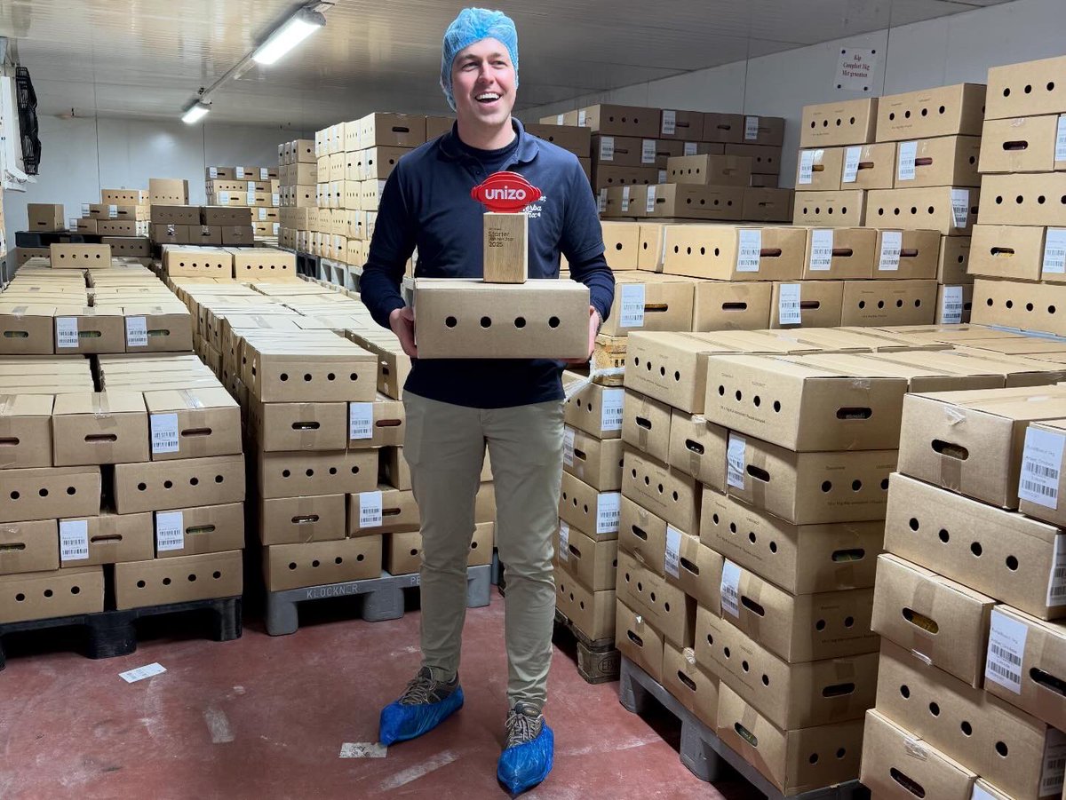 BartBuysse's tweet image. Uitreiking van @UNIZOvzw #award #startervanhetjaar 2026.
Winnaar is #Degomeat uit Aalst met Jens Vandenberghe als CEO.
Een inspirerend verhaal voor starters en overnemers, en een mooi venster op alles wat #UNIZO op dat vlak doet voor #ondernemers.
Proficiat en veel succes, Jens!