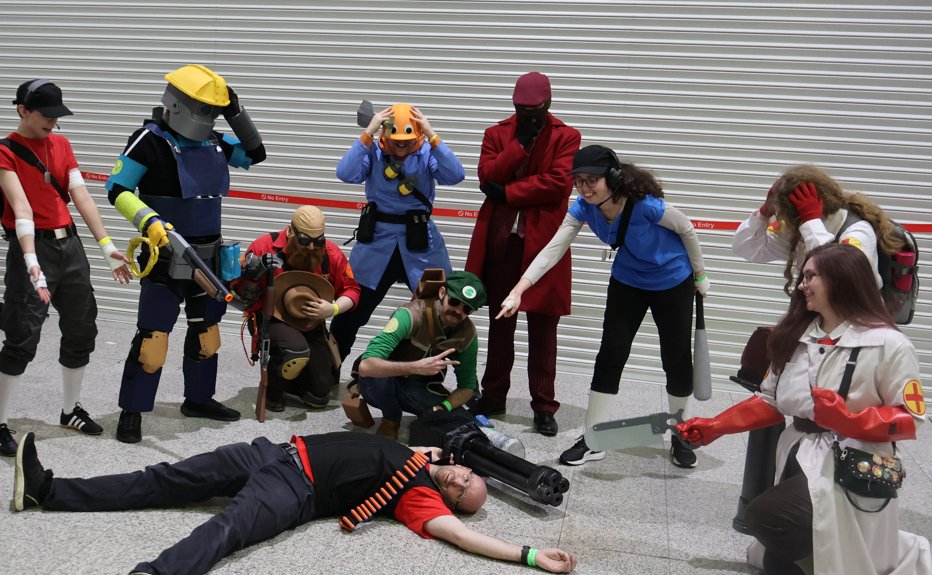 JS_Cosplays tweet media