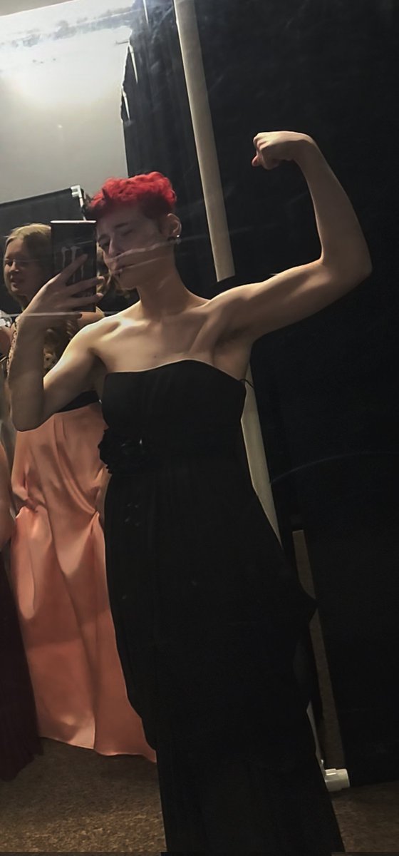 ğöřė_būńňï tweet media