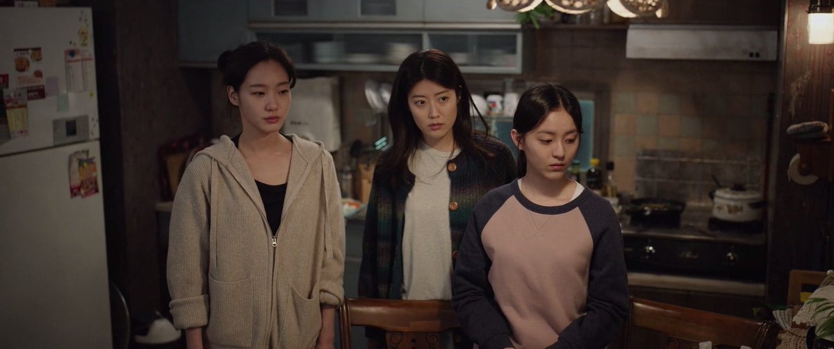 __kdramaland's tweet photo. something about having three female siblings makes a drama extra special 

#InYourRadiantSeasonEp6
#InYourRadiantSeason
#WelcomeToSamdalri #LittleWomen https://t.co/mxHKM6aVq2