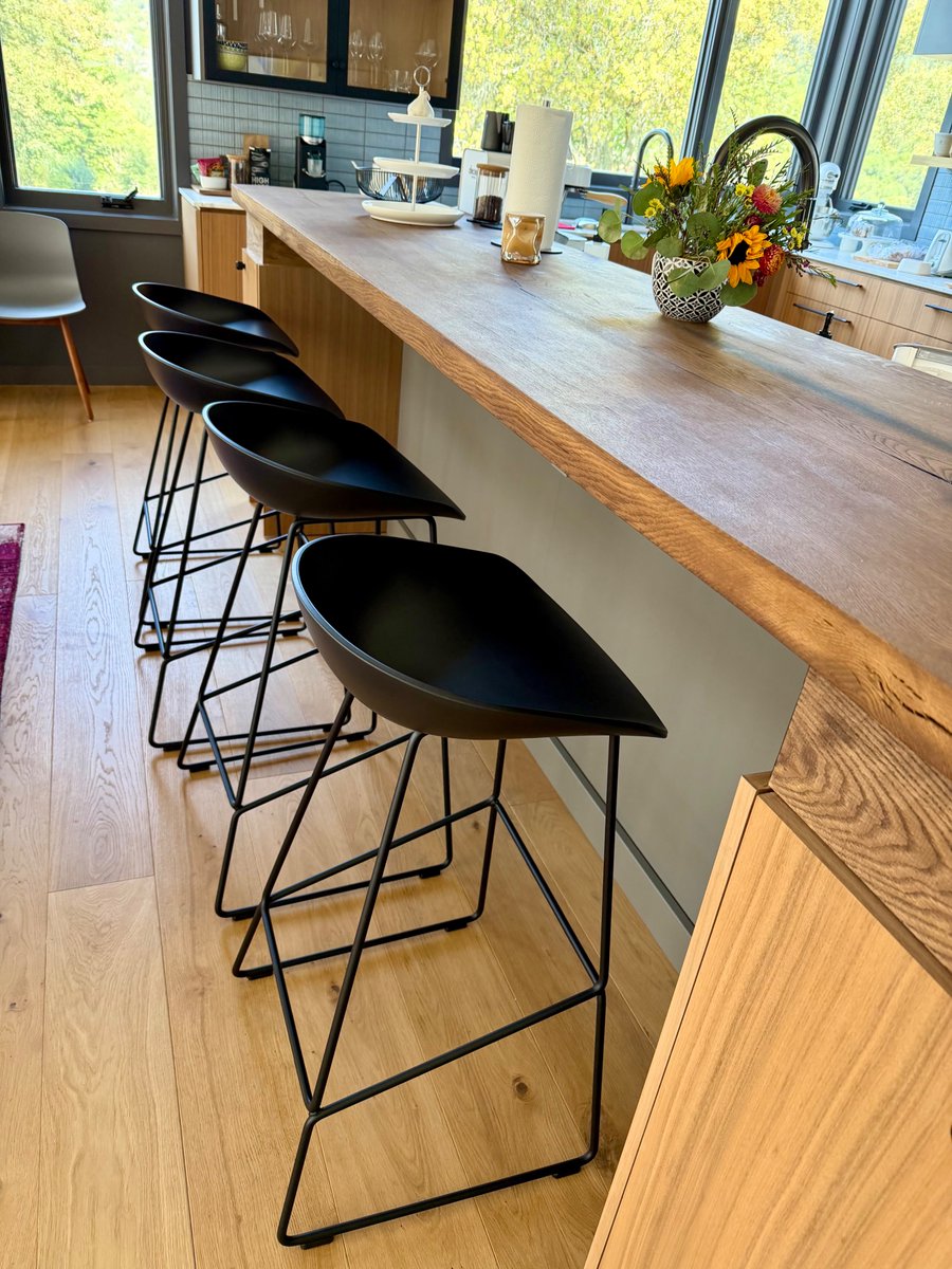 The Girl with the Mozart Tattoo tweet media