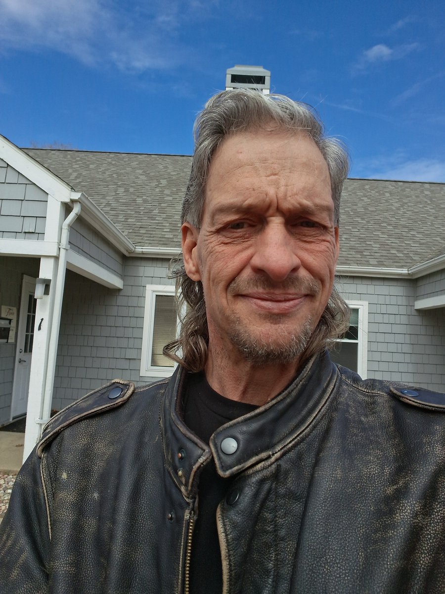 Shayne Larson tweet media