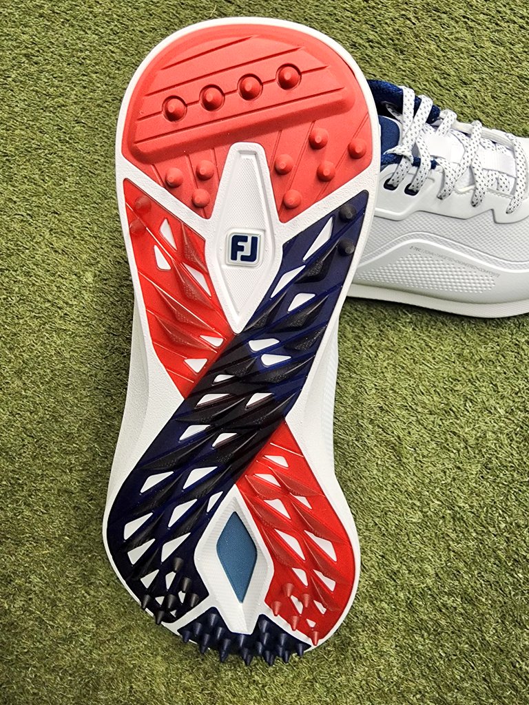LinksNation's tweet photo. The newly revamped @FootJoy #ProSL has arrived for our Best Links Footwear review. https://t.co/GAnkkoPUTT