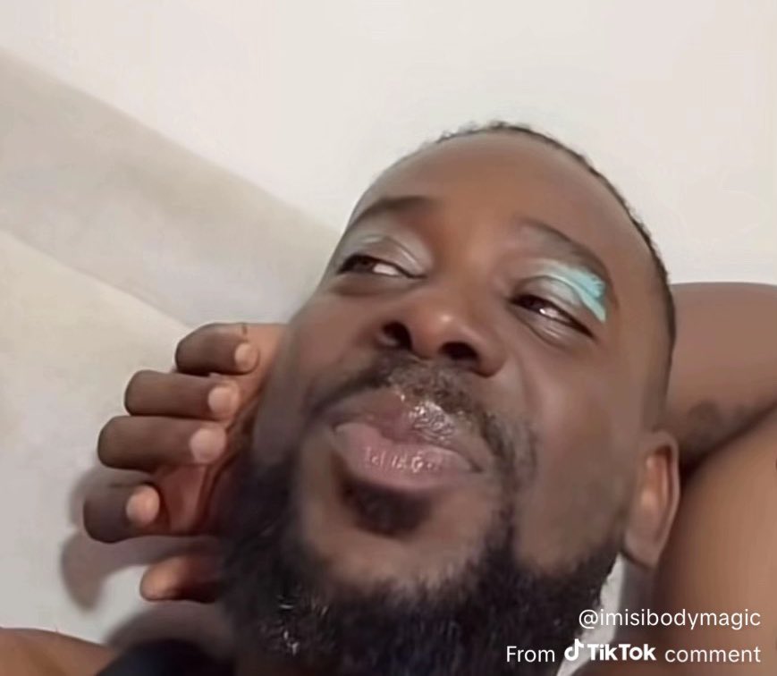 Becky (@beckynotlynch) on Twitter photo 