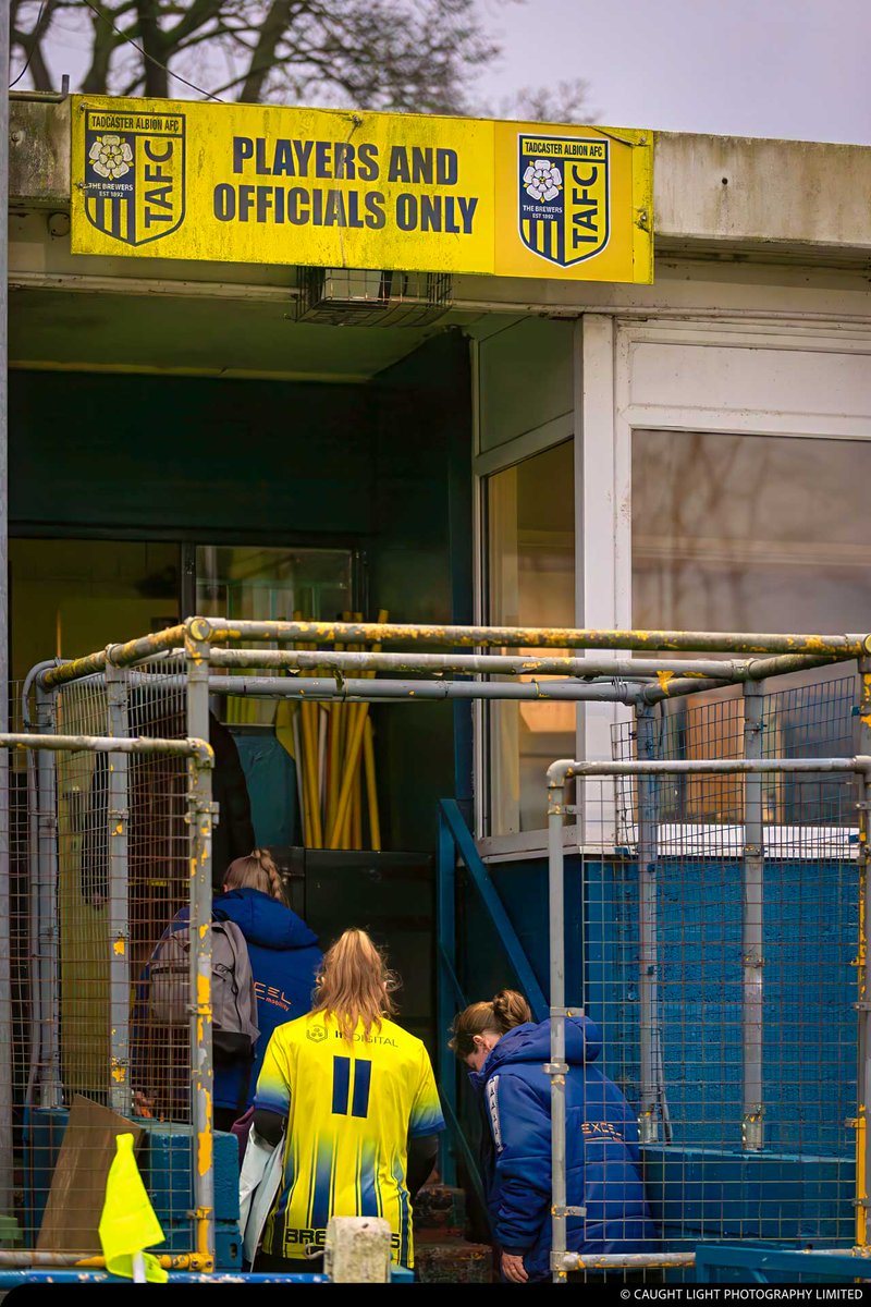 Caught Light tweet media