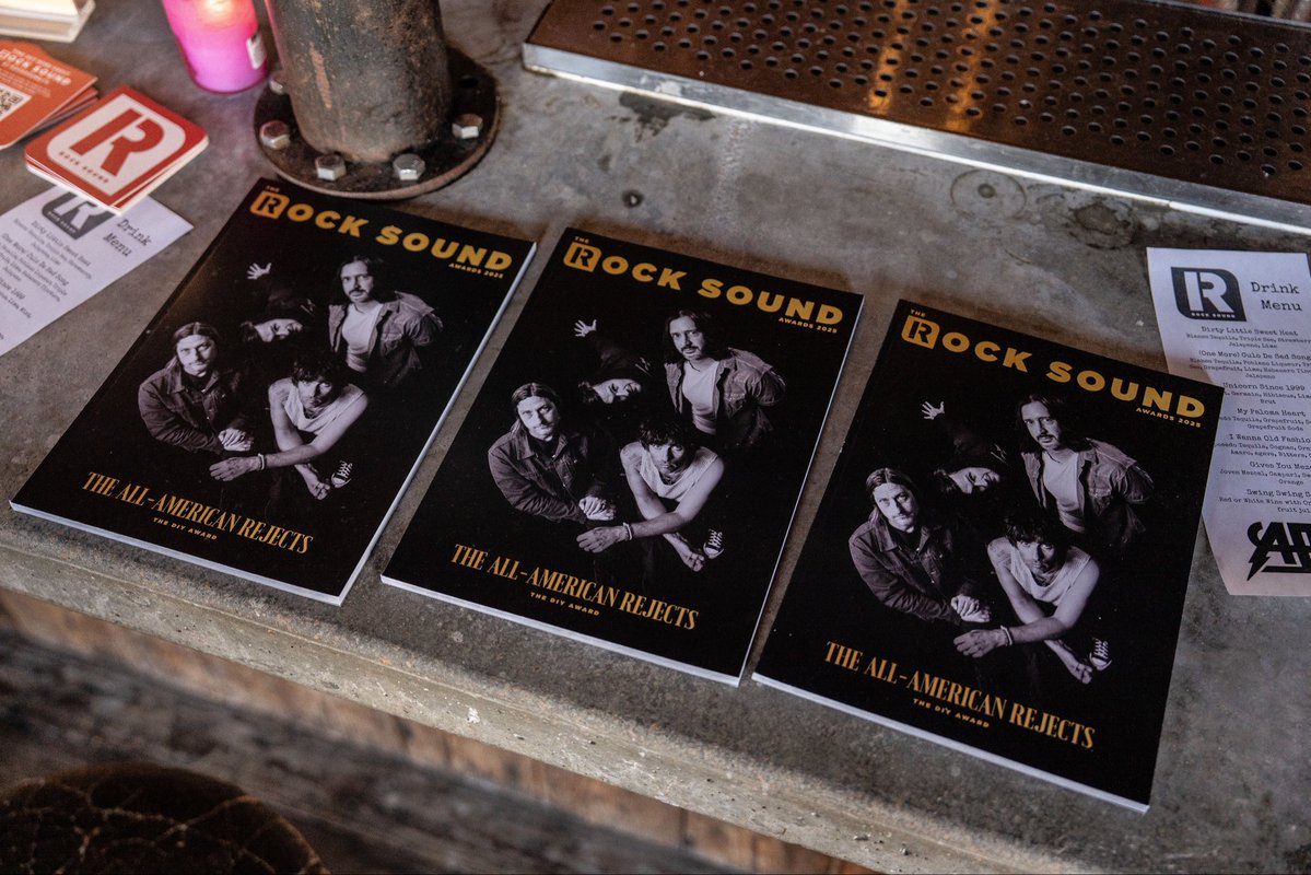 Rock Sound tweet media