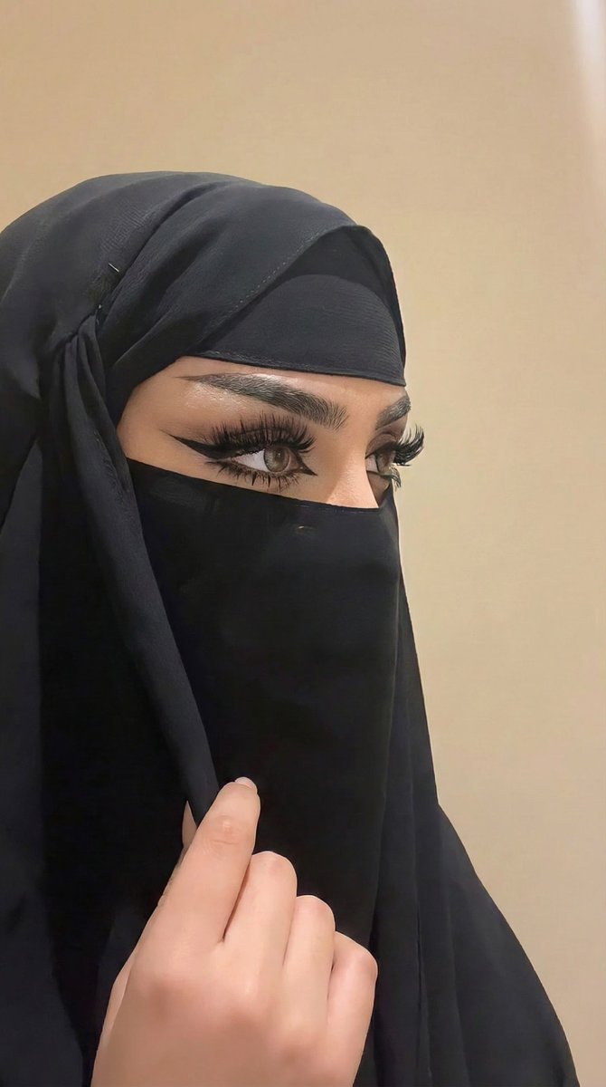 ام ايمان tweet media