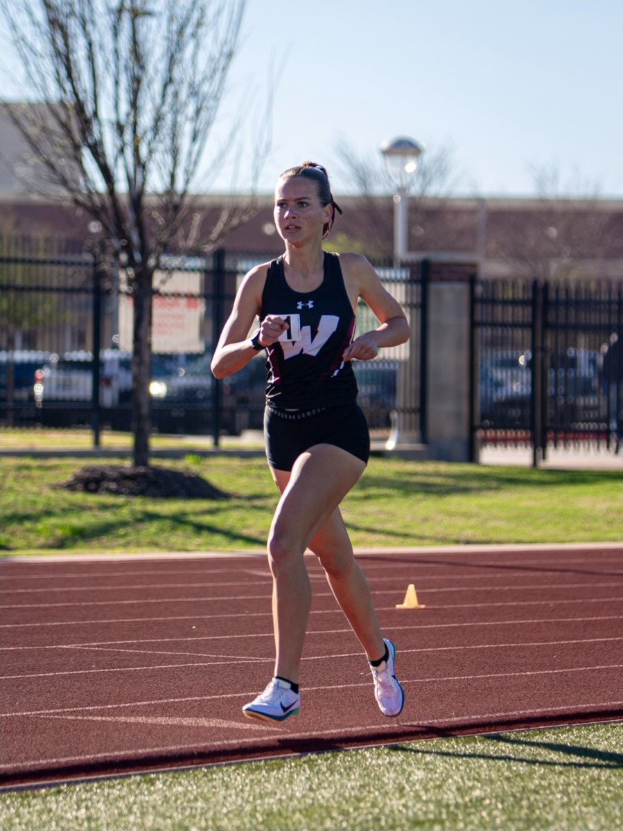 WylieXC_TF's tweet image. Our girls 3200m runners went #5, #7, and #8 all time this week. Congrats to Alexis Lee, Vanessa Vazquez, and Paige Orr on a great race!

#AHMO #GetOnBoard