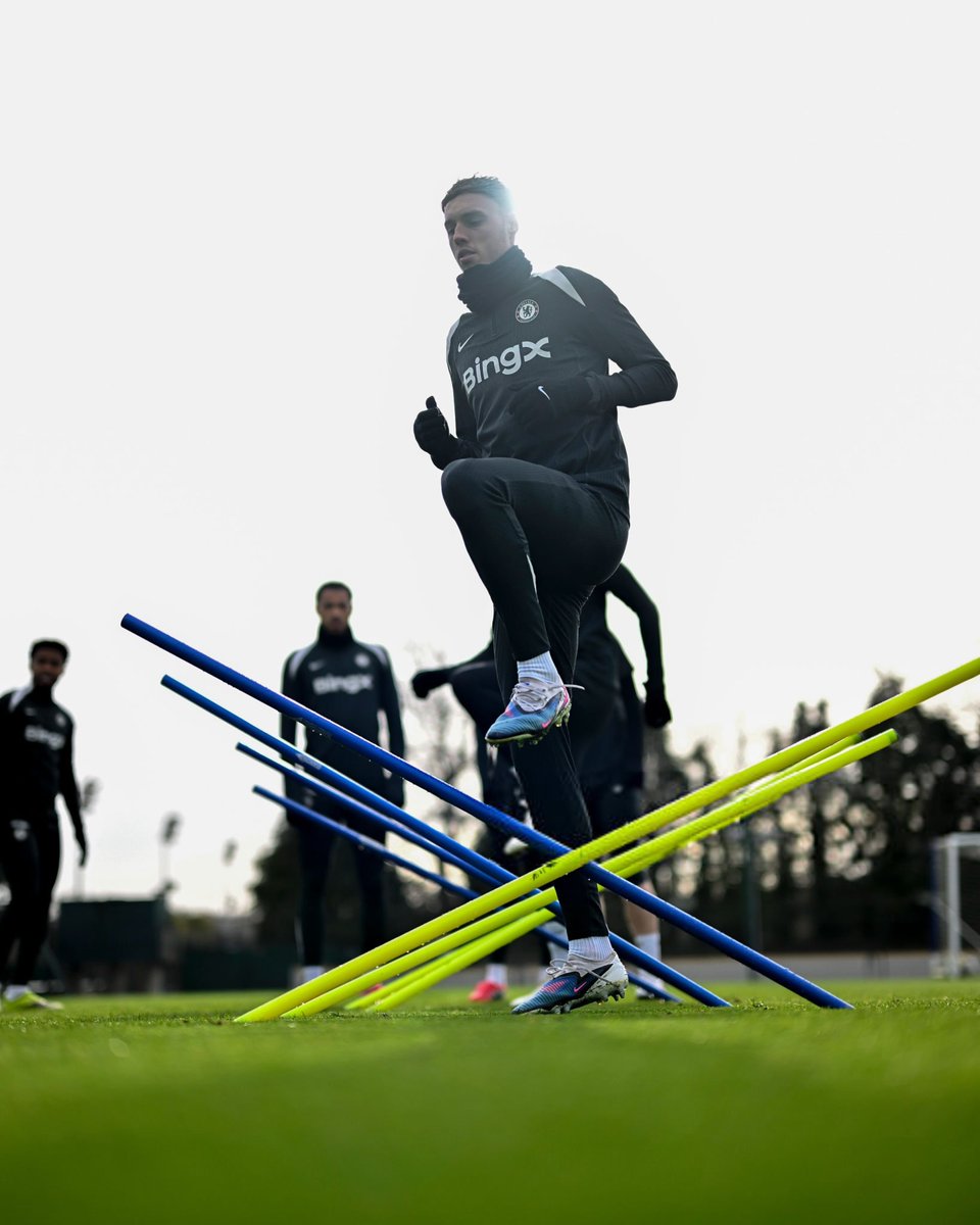 Chelsea Photos tweet media