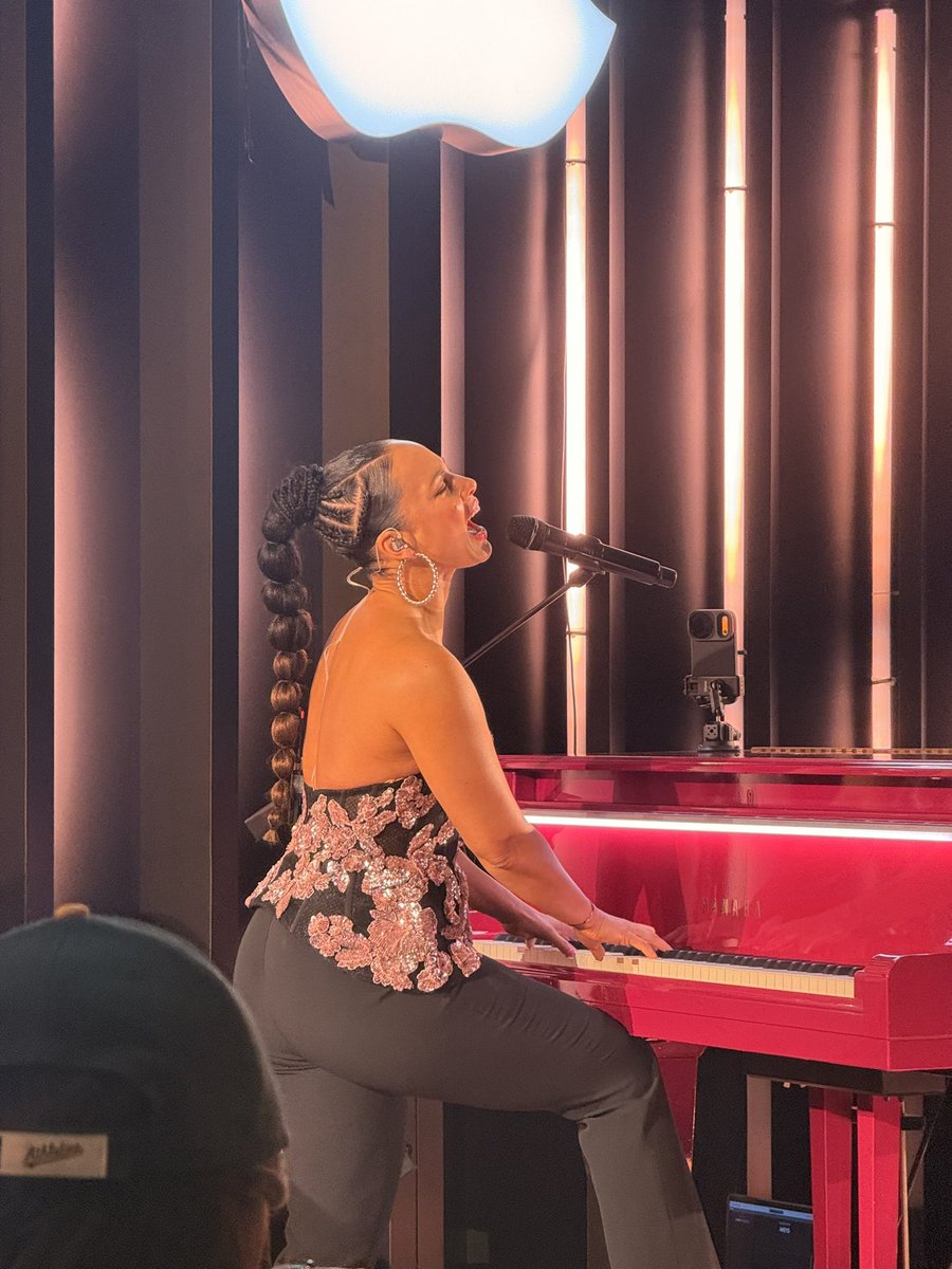 Michael Burkhardt tweet media