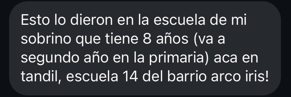 Charla entre padre e hijo de 8 años:

- Hijo ¿cómo te fue en la escuela?

- Bien papá, mira lo que me dieron de tarea.

El feminismo bajando línea a nenes de segundo grado: