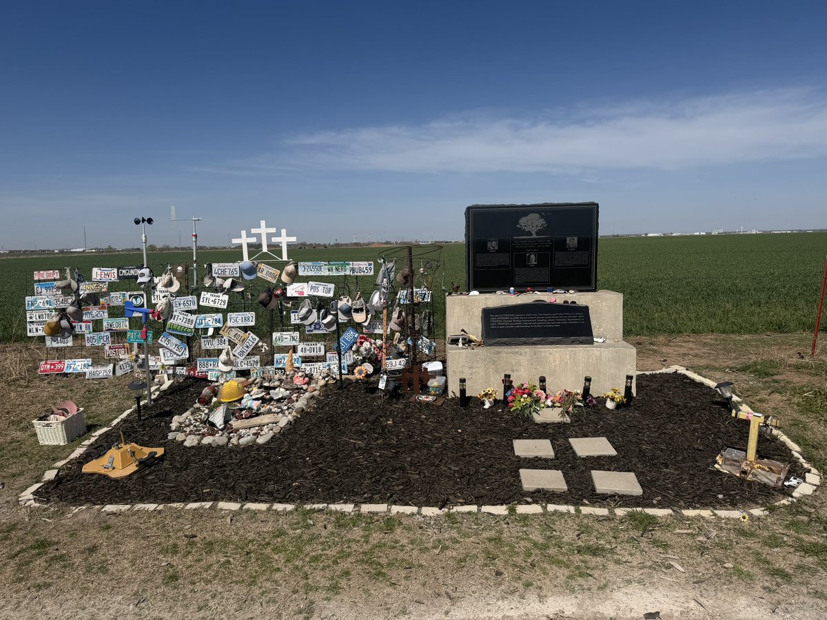 Storm Tracker Ian Malicoate tweet media