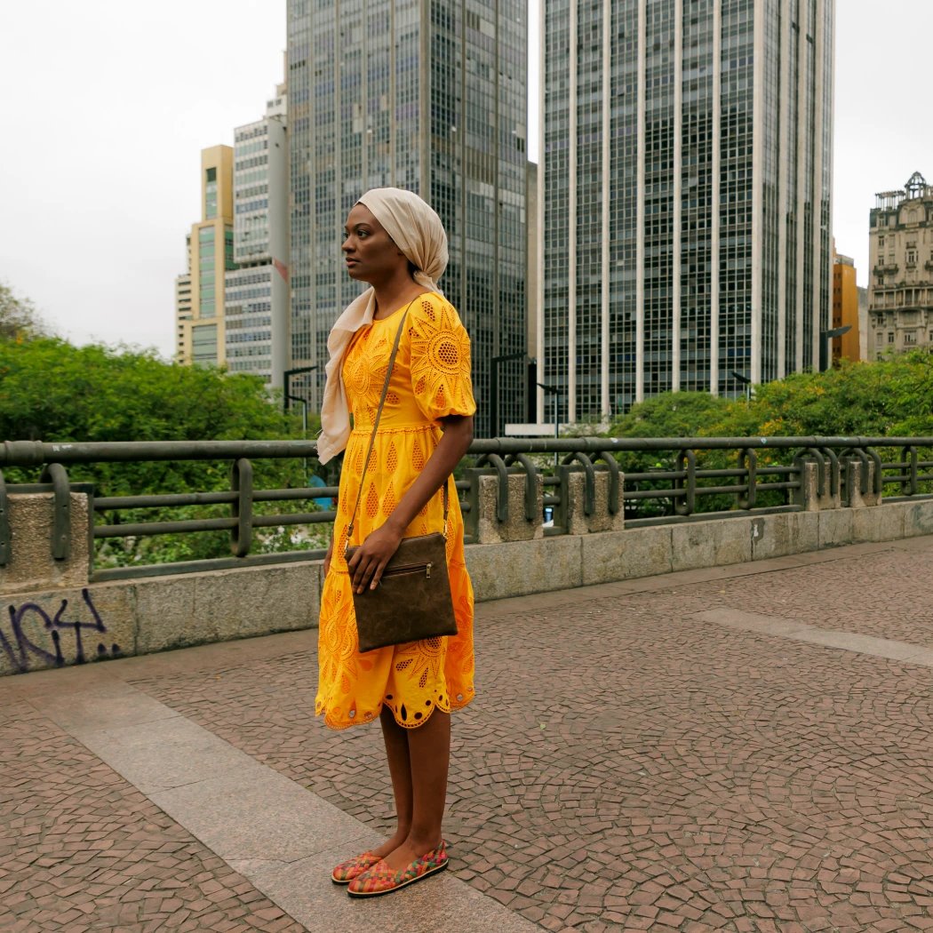 Neste 14 de março, o nascimento de Carolina Maria de Jesus completa 112 anos. 

Para marcar a data, o curta "Você Está no Caminho Certo", inspirado em "Quarto de despejo: diário de uma favelada", terá 16 exibições gratuitas pelo país, incluindo sessão no MASP, em São Paulo.