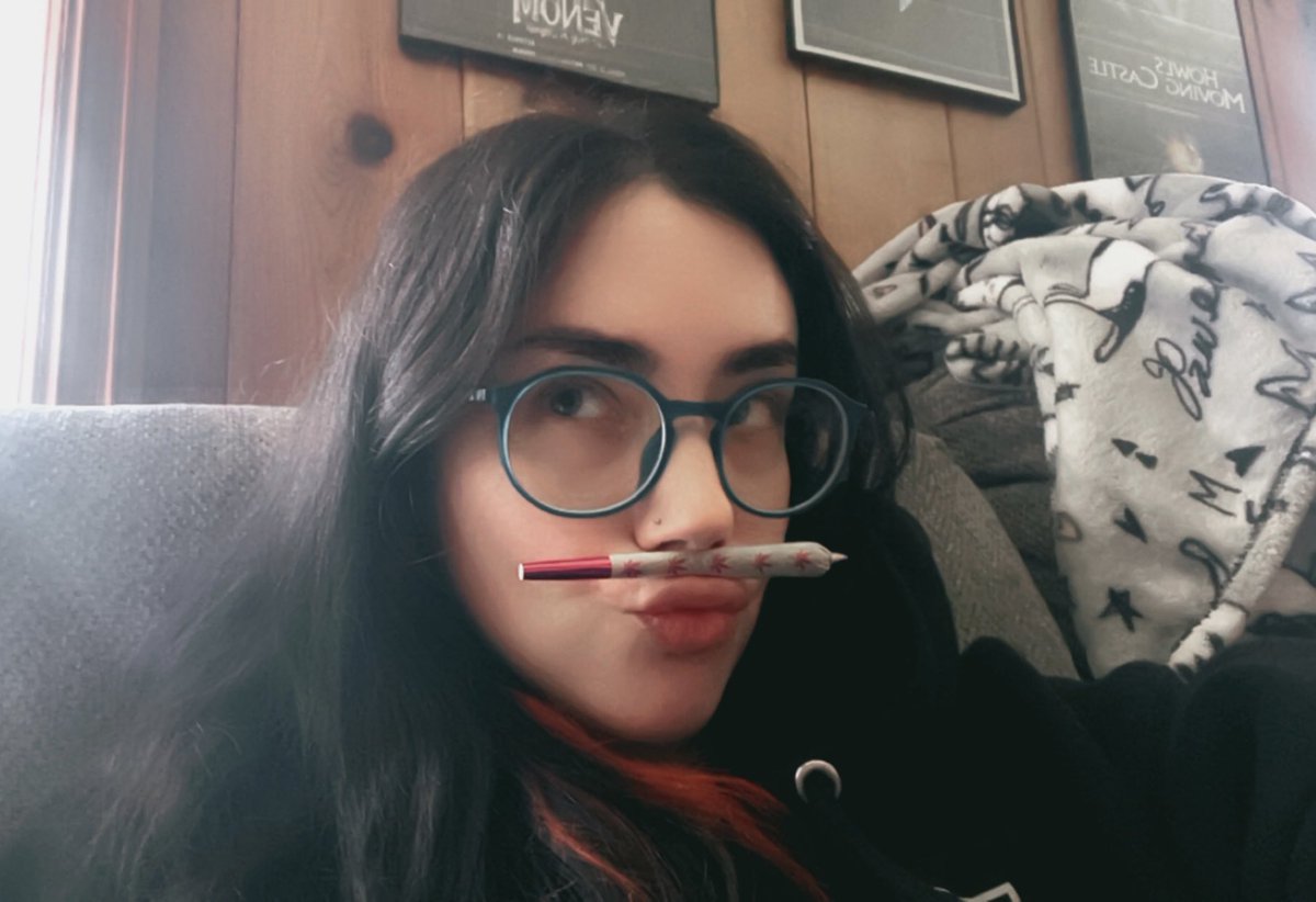 drvgs with my son bc this mf got a uti and is high on pain meds