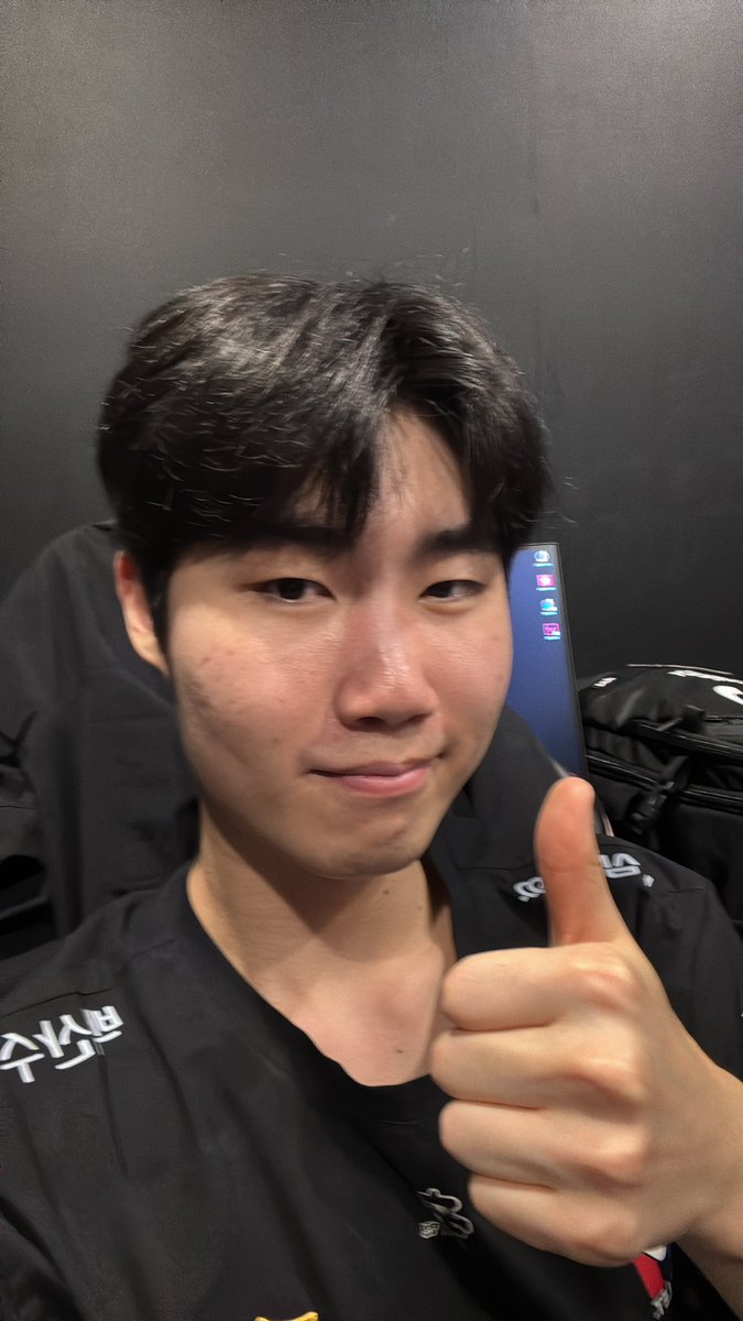 NS Francis tweet media