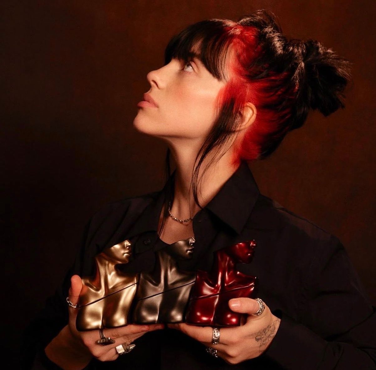 glittermagazine's tweet image. The full Eilish Collection is now available in Sephora stores. 🧴💫💛

#EilishFragrances #Sephora