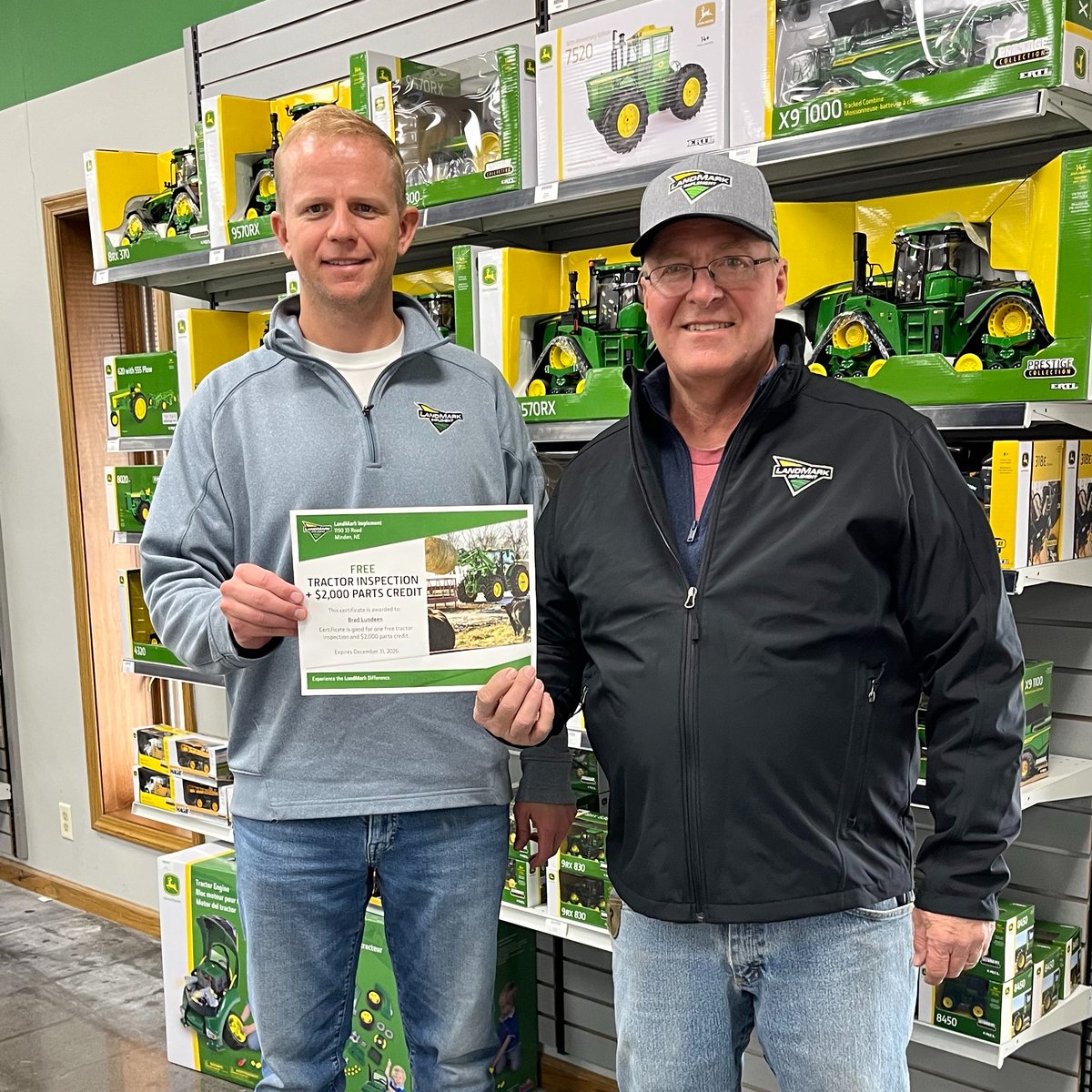 LandMark Implement tweet media