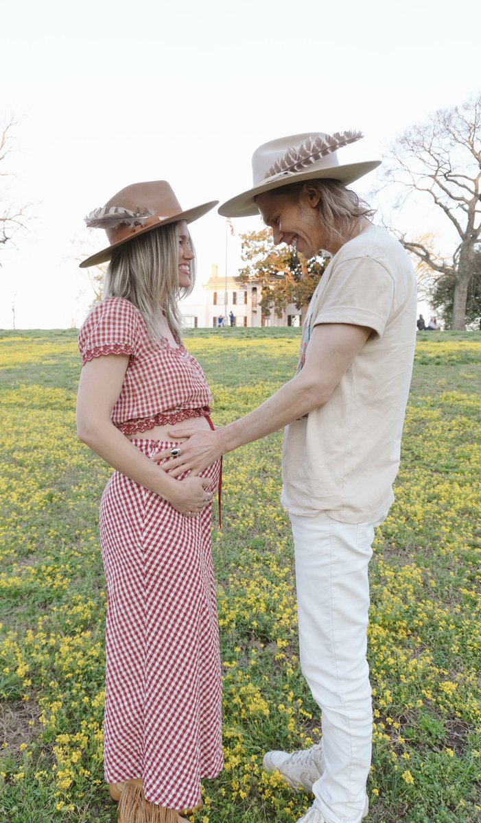 lanceandlea's tweet photo. Our very own little wildflower baby girl coming July 2026 🌸 our hearts are overflowing with love!!! https://t.co/5cYH9jnUsR