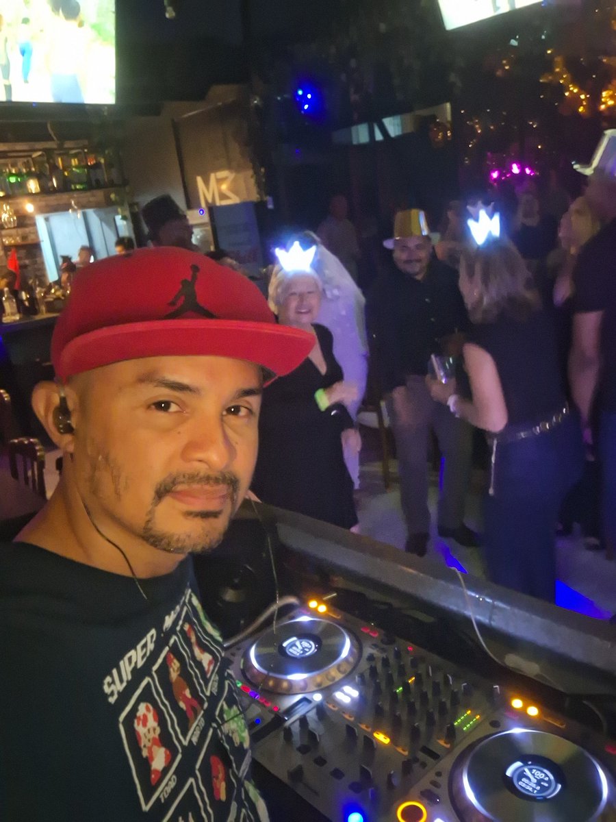 PipoFlash's tweet photo. #lastnight✨️ 
"La Experiencia MUMU" #juevesdechicas 
@mumusanfra 

#VJPipoFlash🇵🇦 #NocheenPanamá🇵🇦 #Show
#WorldVideoMusic🌎 fyp Panamá🇵🇦 https://t.co/WwSt79g3qR