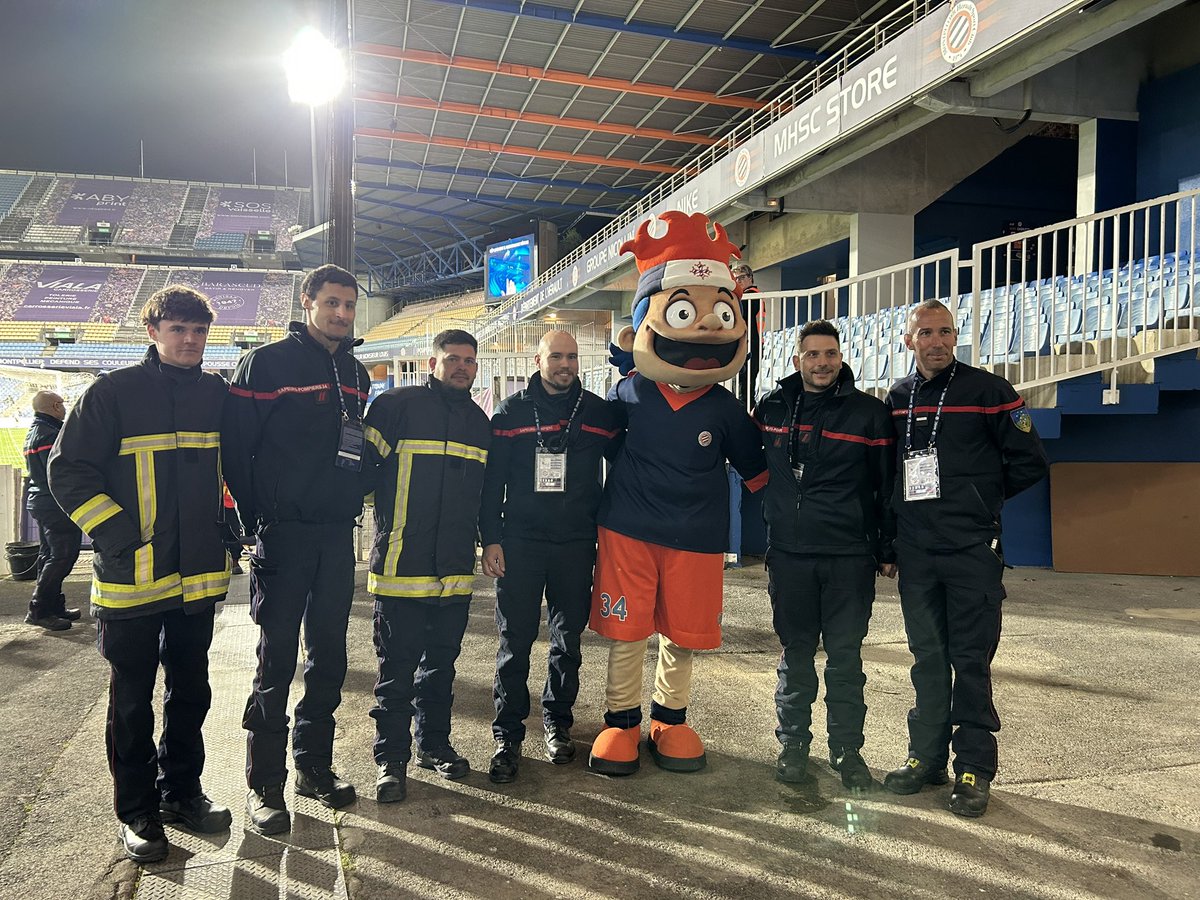 PompiersHerault's tweet image. #DPS|| Comme à chaque match au Stade de la Mosson @montpellier_ les sapeurs-#pompiers de l’#Hérault assurent votre #sécurité même si ce soir #pailladinos est venu « perturber »les effectifs présents 
🔺Saint Mathieu de Tréviers 
🔺Clermont l’Hérault 
🔺Claret
🔺Marsillargues