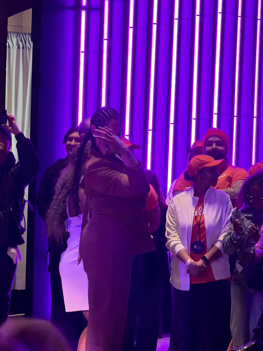 Avi Greengart tweet media