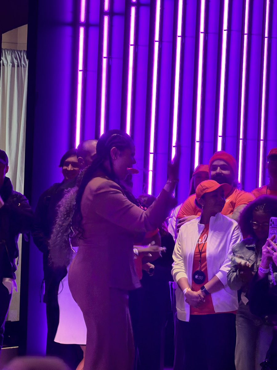 Avi Greengart tweet media