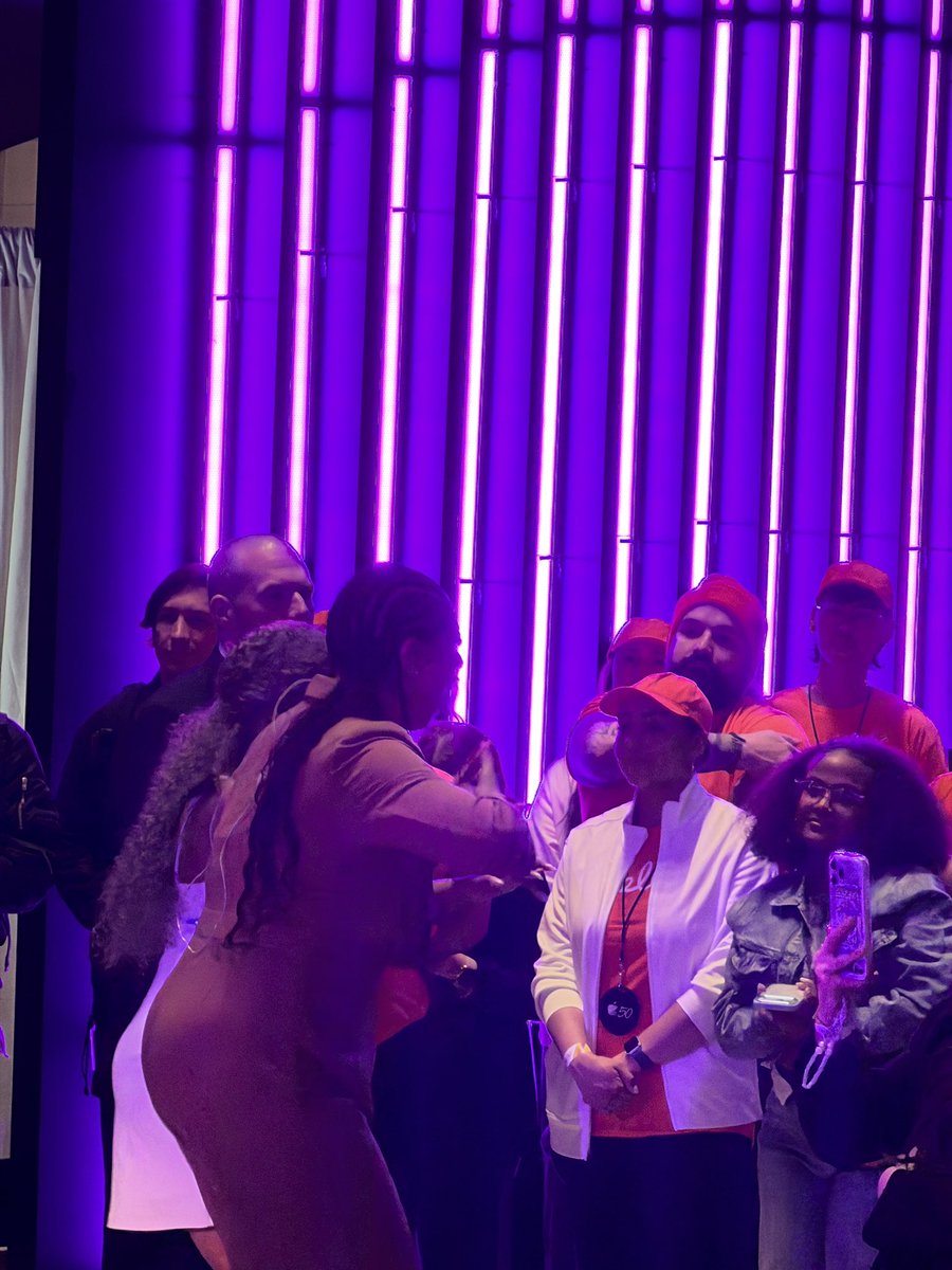 Avi Greengart tweet media