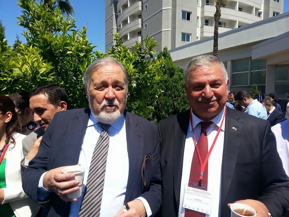 TAZİYE MESAJI
Por.Dr. İlber Ortaylı hocamızın vefatını büyük bir teessürle öğrenmiş bulunuyorum. Kendisine Allah'tan rahmet, aile bireylerine, yakınlarına ve sevenlerine başsağlığı diliyorum. Mekanı cennet, makamı ali olsun inşallah. 
İbn Haldun Mukaddime'de şöyle der: "Tarihçi,