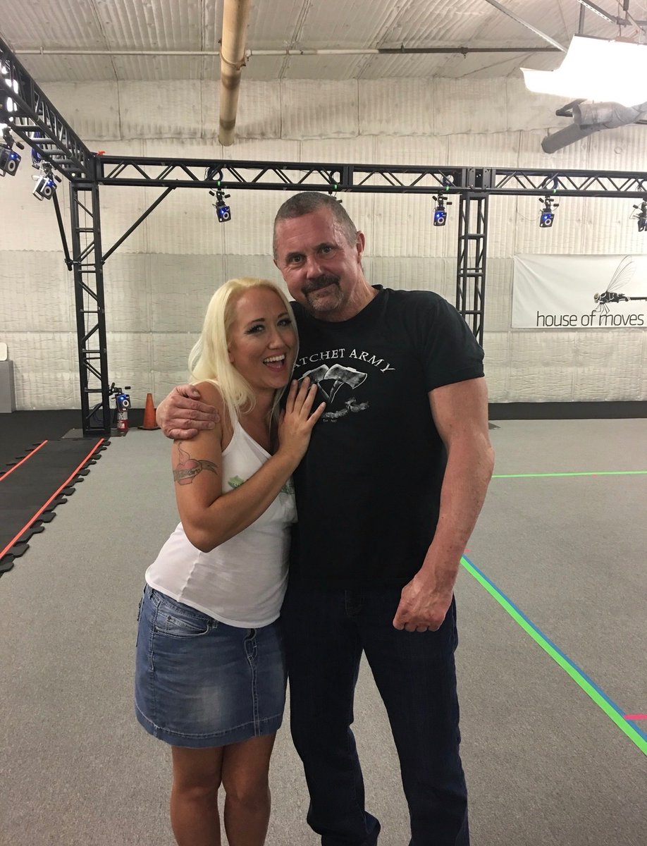 Alana Evans XBIZ BEST MILF CAM Winner!! tweet media