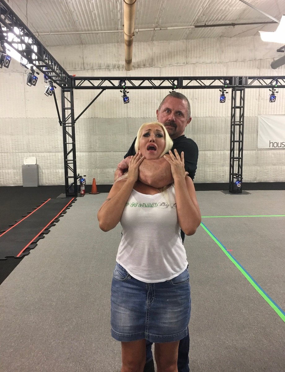 Alana Evans XBIZ BEST MILF CAM Winner!! tweet media