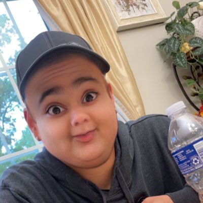 GuapCappin's tweet photo. #NewProfilePic https://t.co/8RqH0TzKLs