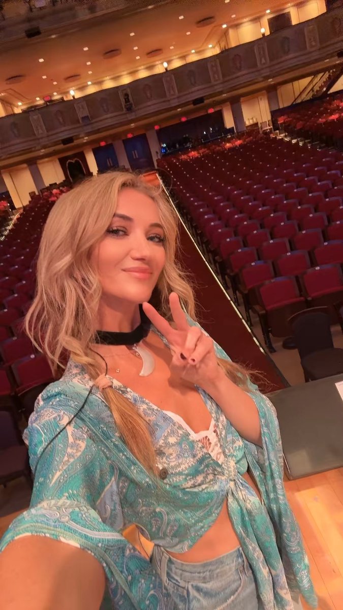 Sarah Darling tweet media