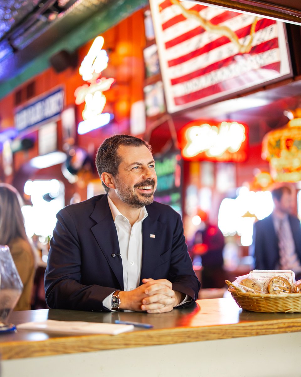 Pete Buttigieg tweet media