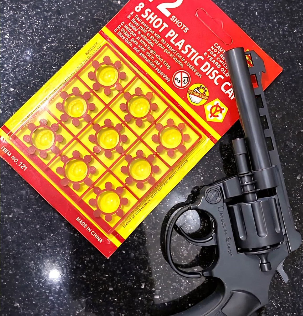 هل امتلكت هذا السلاح ام انك كنت مرافق تبع صاحب المسدس