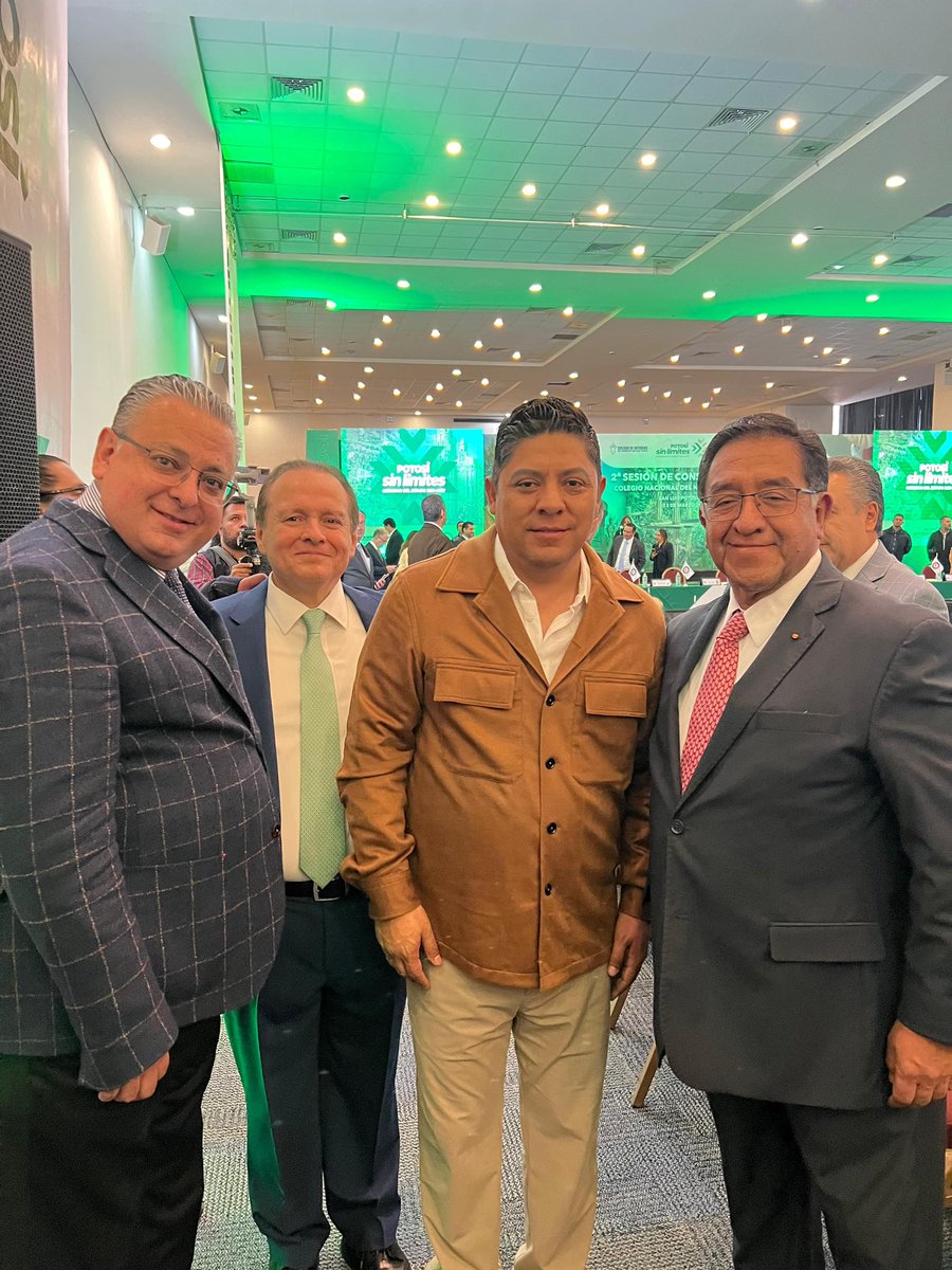 pedroluisnoble's tweet photo. Sesión del Consejo Directivo del @notariadomex en San Luis Potosí, agradeciendo la recepción del Gobernador @RGC_Mx y del Presidente del @ColNotariosSLP Juan Carlos Barrón.

@notarioshidalgo participa en los trabajos, junto a representaciones de todas las entidades federativas. https://t.co/I2DxODpzKt