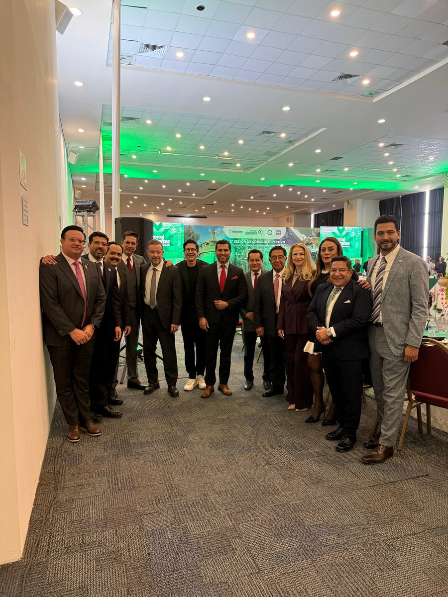 pedroluisnoble's tweet photo. Sesión del Consejo Directivo del @notariadomex en San Luis Potosí, agradeciendo la recepción del Gobernador @RGC_Mx y del Presidente del @ColNotariosSLP Juan Carlos Barrón.

@notarioshidalgo participa en los trabajos, junto a representaciones de todas las entidades federativas. https://t.co/I2DxODpzKt