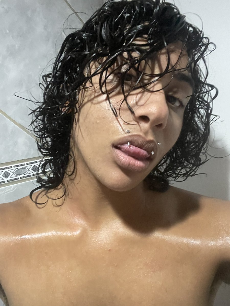 celeste esmeralda tweet media