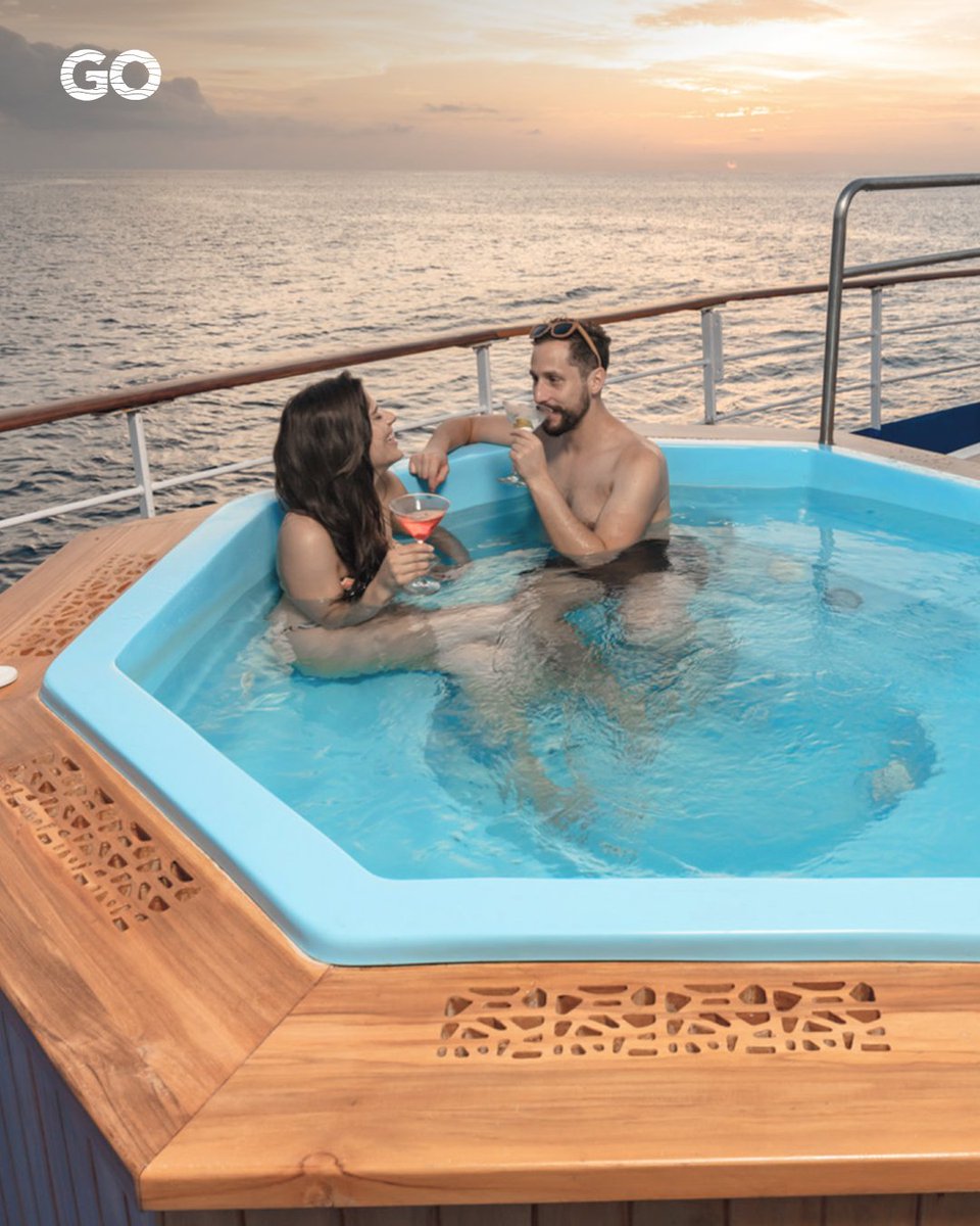 go_galapagos's tweet image. Explore all day. Relax in warm waters by evening. 🌊

✨ Jacuzzi views in the Galapagos hit differently. 

#Galapagos #LuxuryTravel #OceanViews