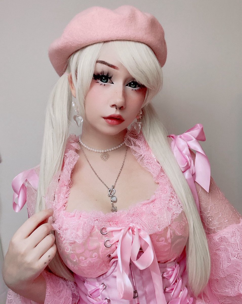 Endlich Wochenende nun hast du genug zeit um dich auf die wichtigen Sachen zu konzentrieren, nämlich auf mich und meinen Luxus, beteilige dich Zahlh*re 
#femdom #findom #geldherrin #geldsklave #geldschwein #zahlschwanz