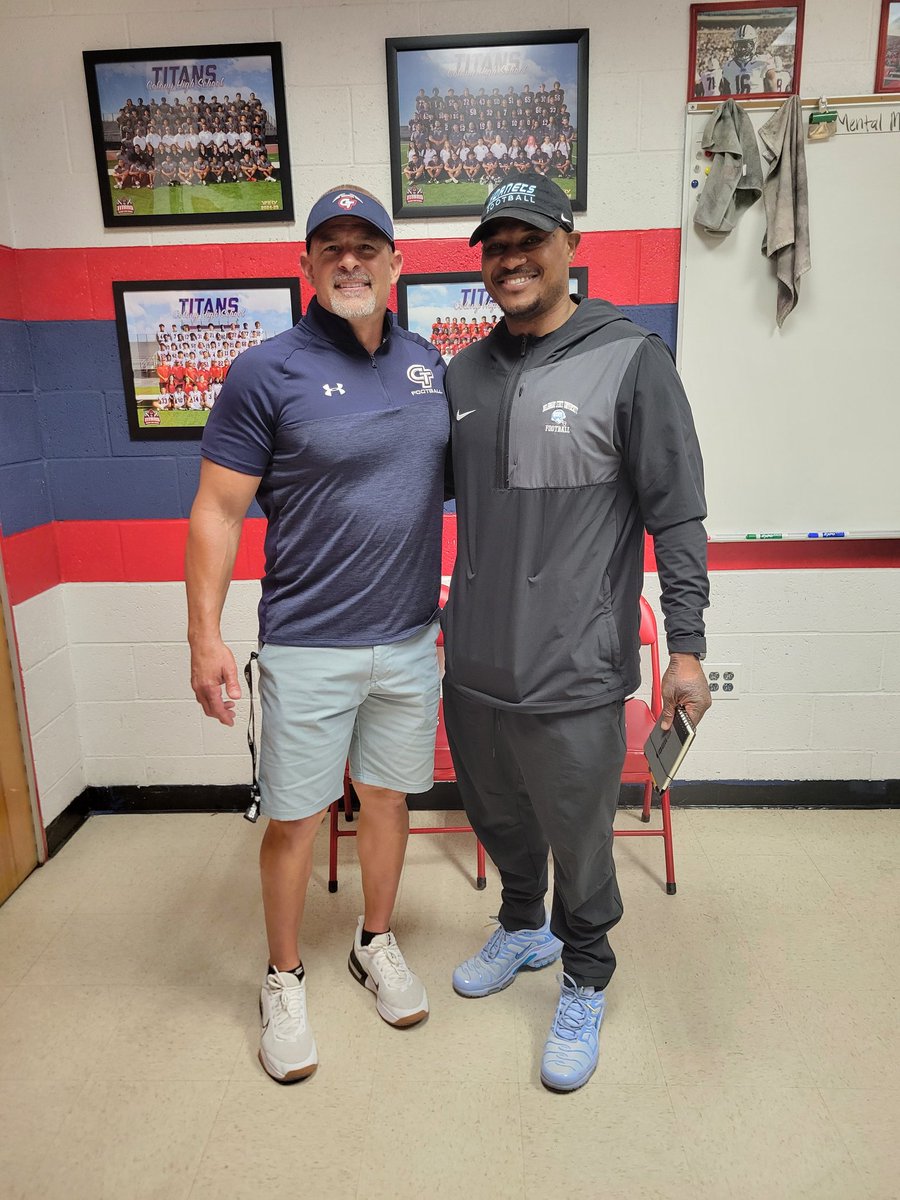 Coach Zavala tweet media