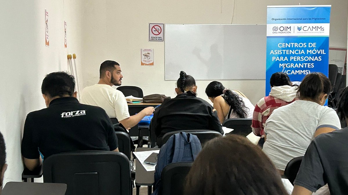 OIM_Mexico's tweet image. En #Nuevo León promovimos las “Jornadas de educación personas en contexto de #movilidad” en colaboración con la @IgualdadNL, la @SenlOficial, #COSEA y @AcnurMexico. 
Desde los #CAMMs apoyamos a 24 personas extranjeras en la primera jornada educativa de #2026, que terminaron