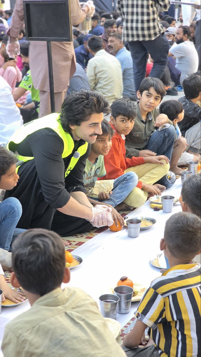 Nameer Khan tweet media