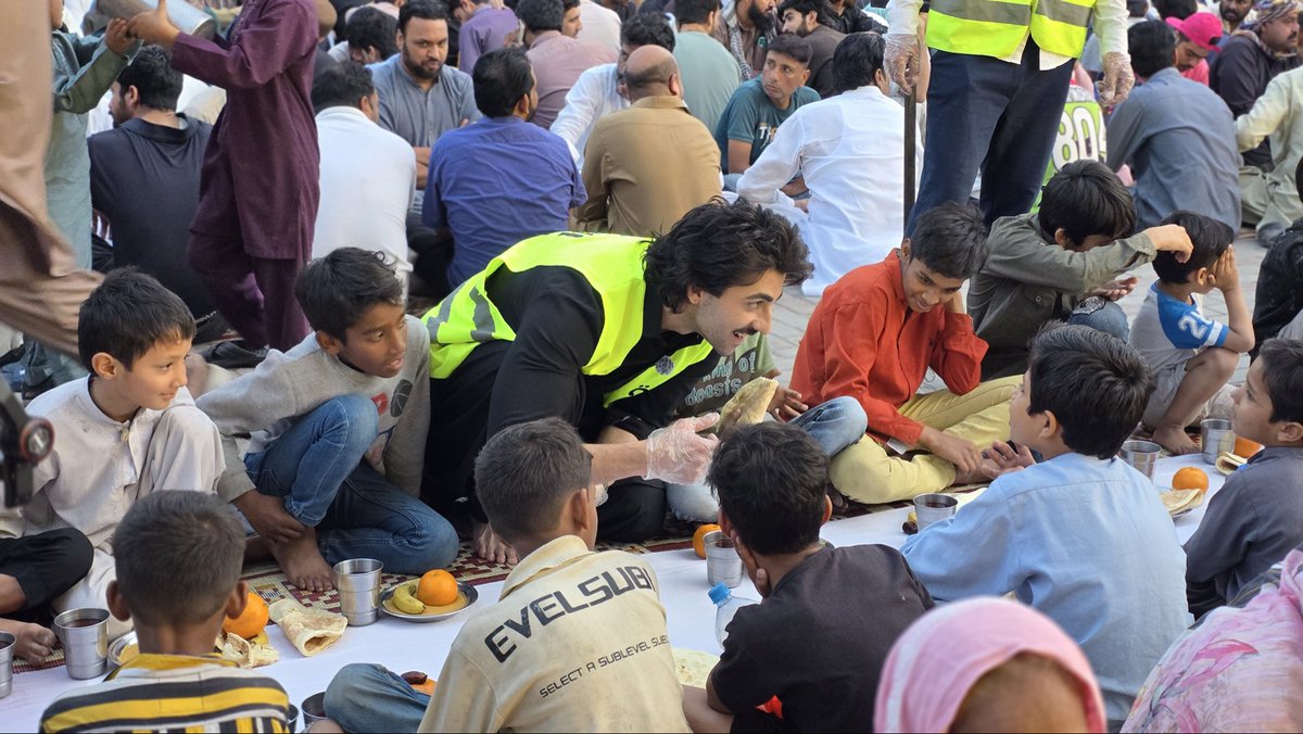 Nameer Khan tweet media