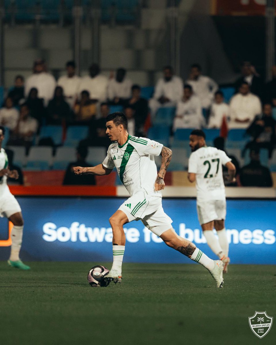 صور من الشوط الأول 📸

#الأهلي_القادسية | #دوري_روشن_السعودي | #جولة_يوم_العلم