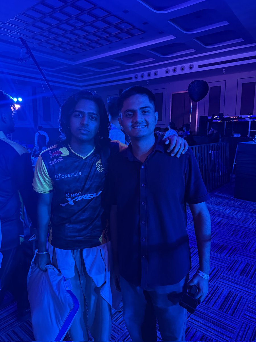 ashexe01's tweet photo. Great meet with players of @GodLike_in &amp; Owais Bhai With Clutchgod AKA Lala

#bgis2026 #BGMI #bgis #godlike #krafton #kraftonindia https://t.co/EYyOxb6ulM