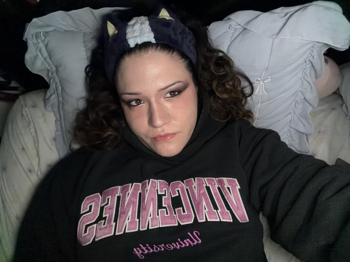 goddesselisa0's tweet photo. 💕 https://t.co/NWcsnLU8Nd