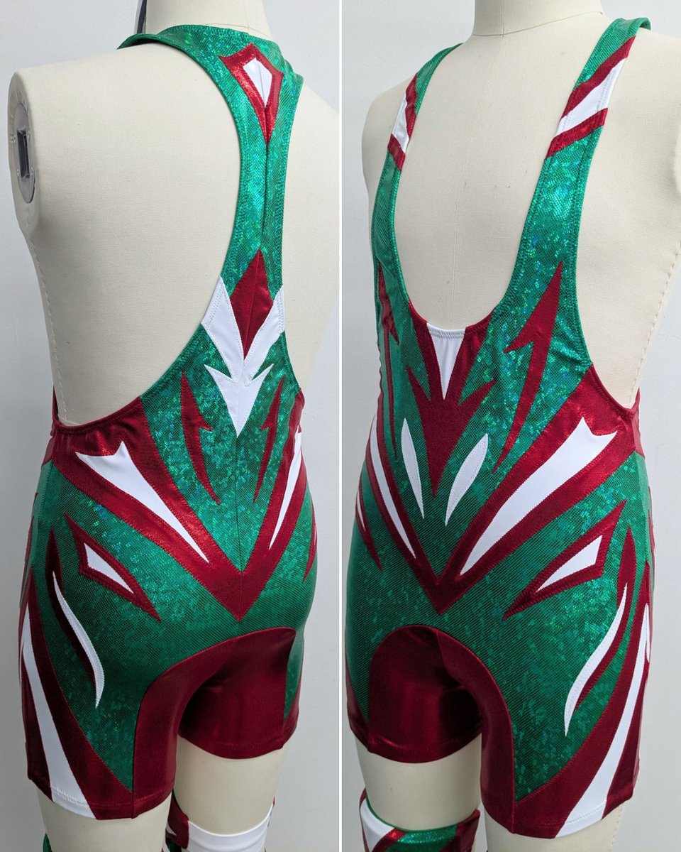 nogimmickgear's tweet image. Close ups of the @elgrandeamericano gear from Royal Rumble!
💚❤️🤍❤️💚
#wwe @wwe #royalrumble #luchador #prowrestlinggear #customwrestlinggear